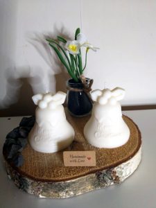 Kaarsen-overzicht 22 Kerstklok kaarsen - hoogte 8 cm.